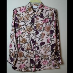 5/$25 SALE Jaclyn Smith Button Down Floral Blouse